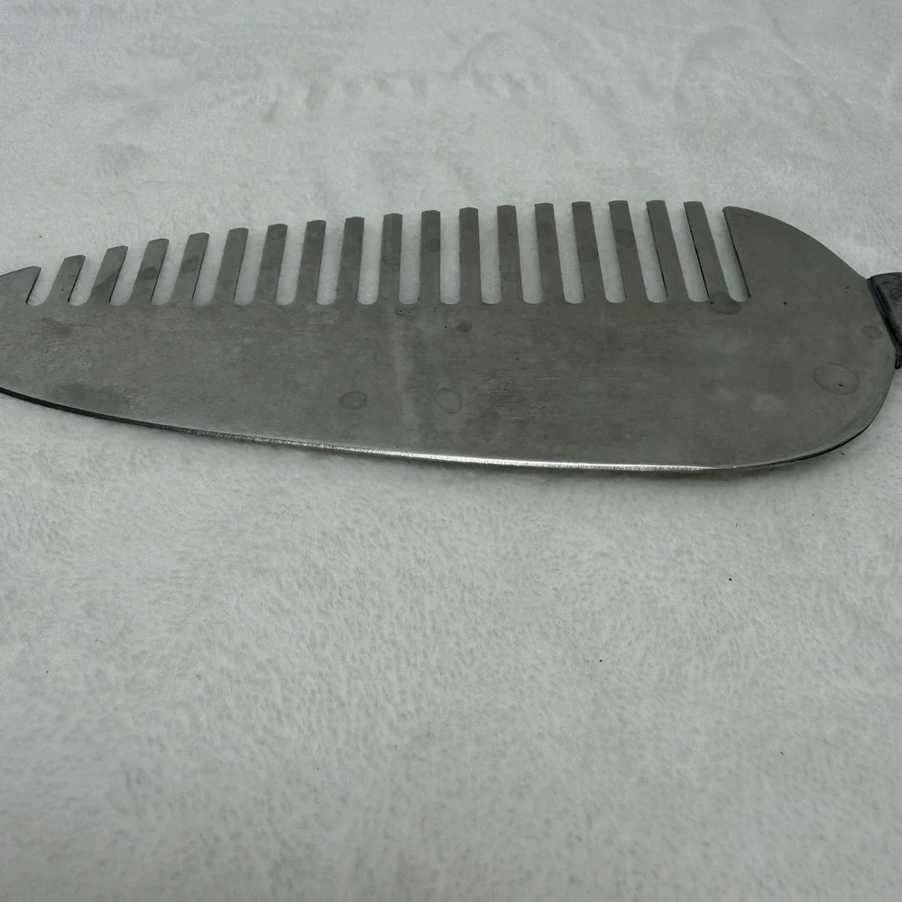VTG Red Bakelite Handle Cake Pie Cutter Server Comb Edge MCM 9.5